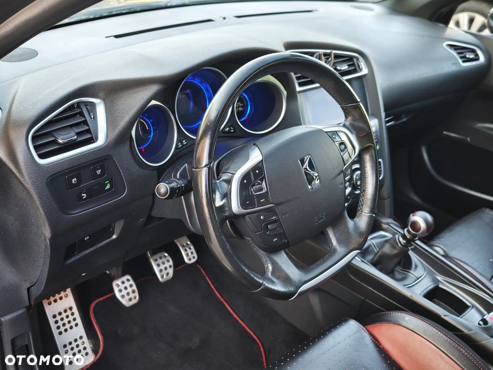 Citroën DS4 HDi 165 SoChic - 25