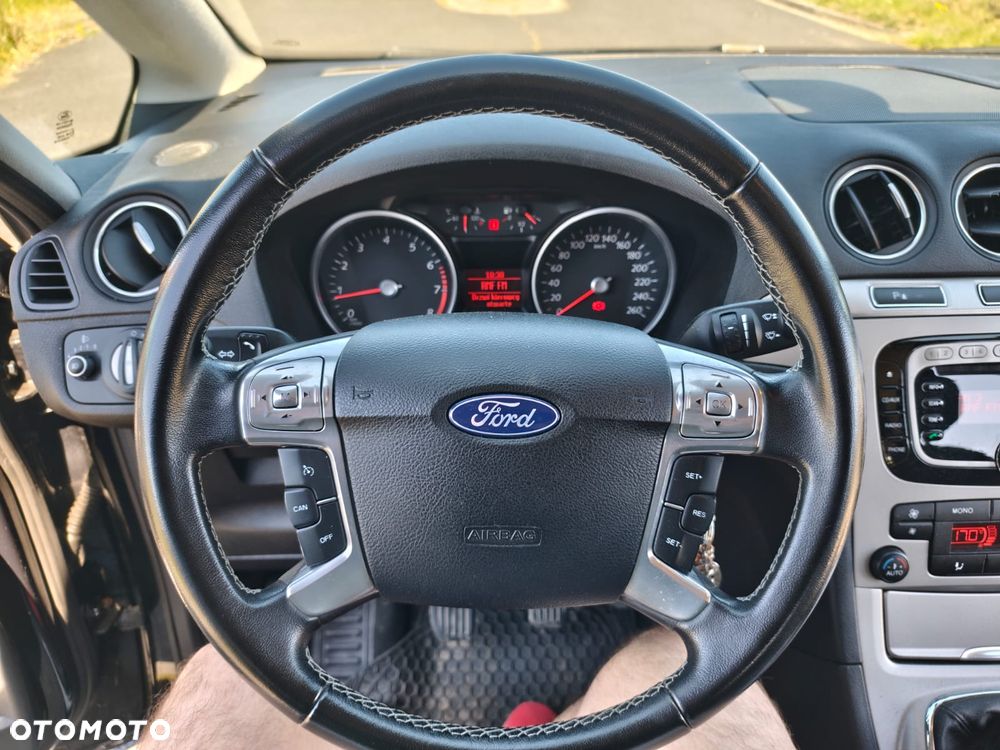 Ford S-Max - 21
