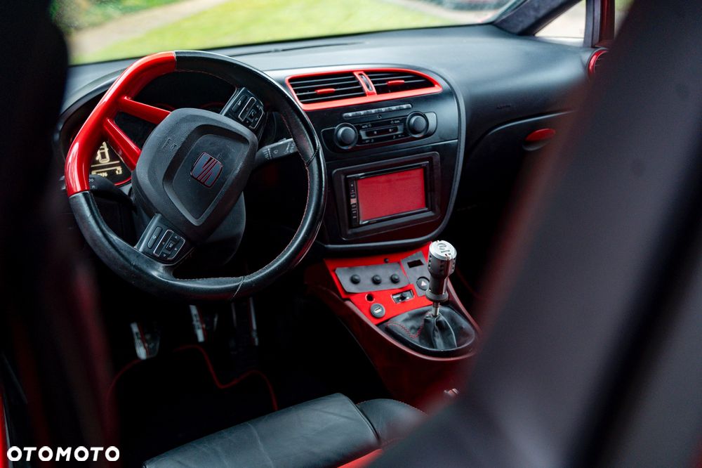 Seat Leon 2.0 T FSI Cupra R - 25