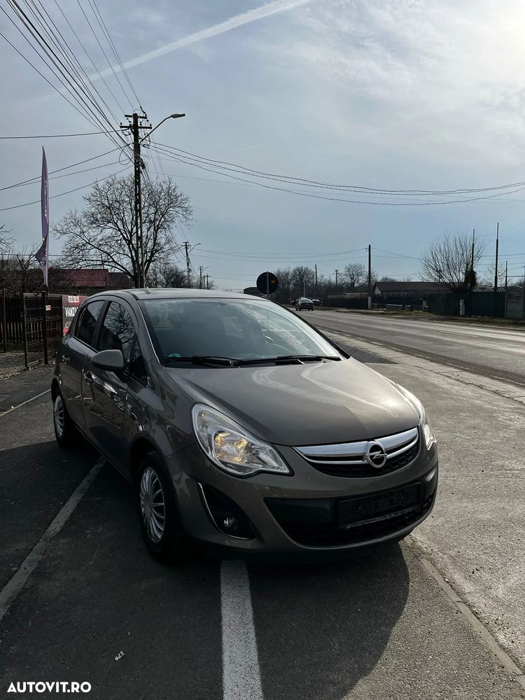 Opel Corsa 1.4 16V Satellite - 12