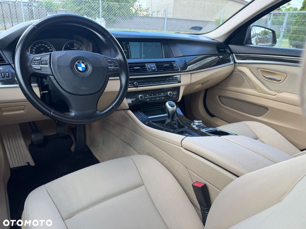 BMW Seria 5 520d - 27