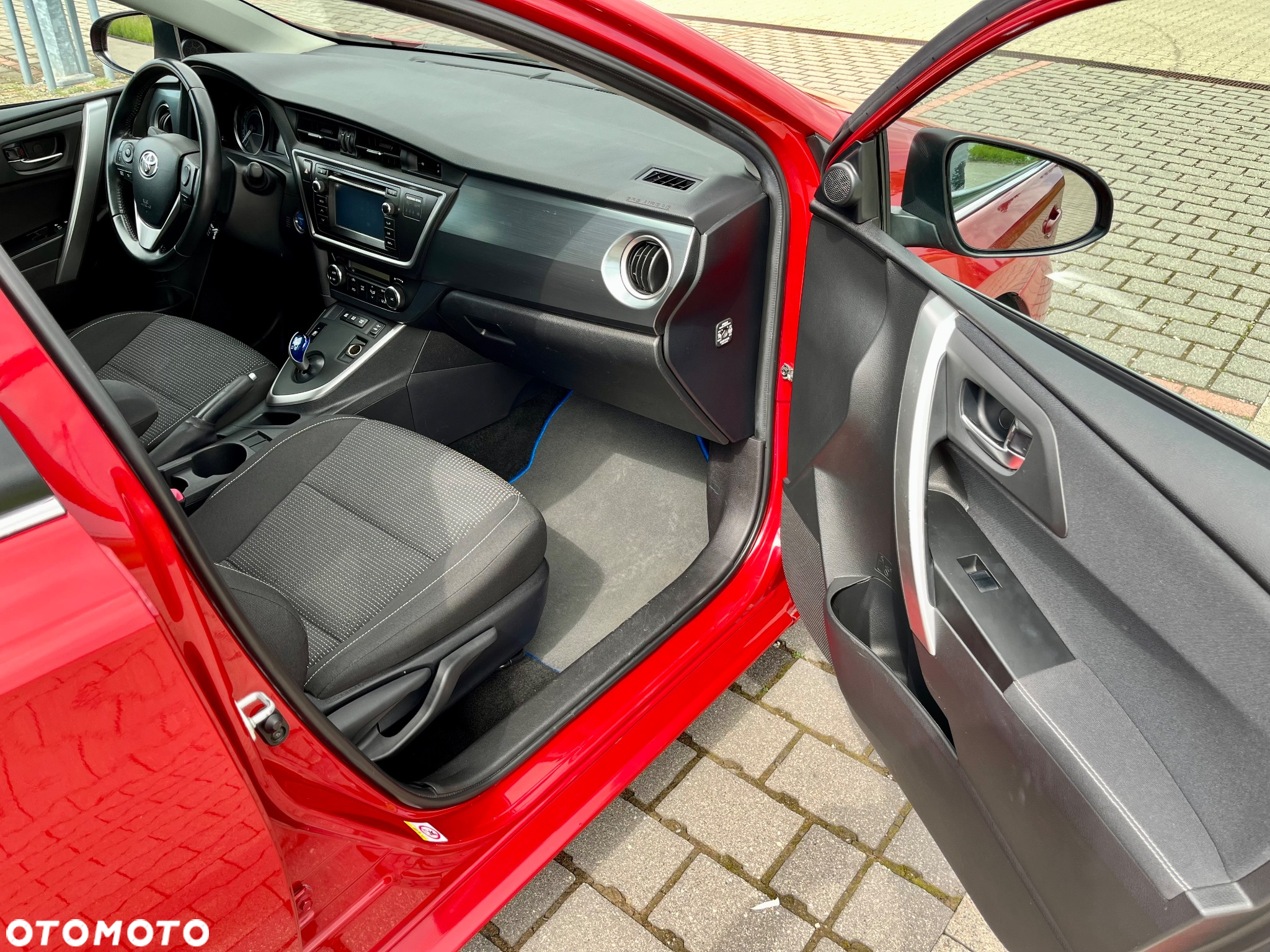 Toyota Auris 1.8 HSD Luna - 14