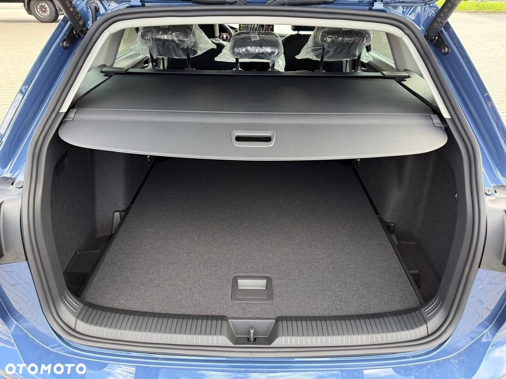 Volkswagen Golf - 36
