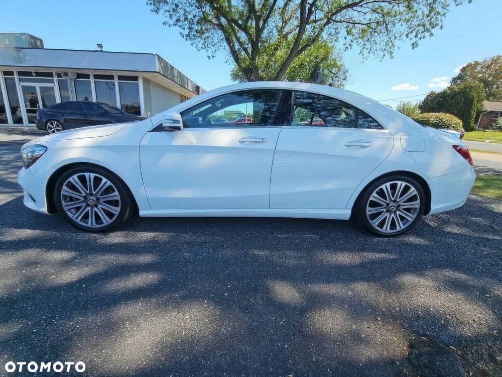 Mercedes-Benz CLA 250 4-Matic - 9