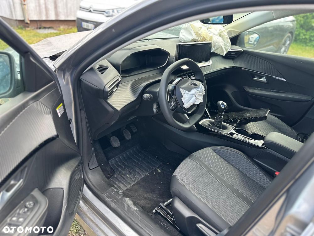 Peugeot 208 1.2 PureTech Allure S&S - 12