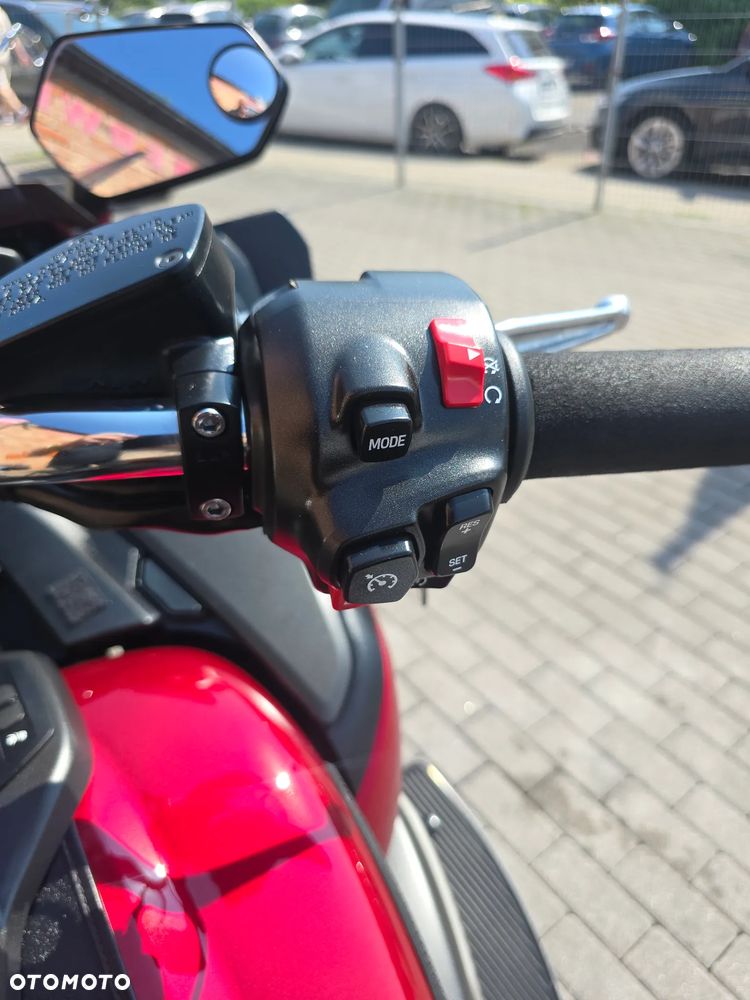 Yamaha Venture - 13