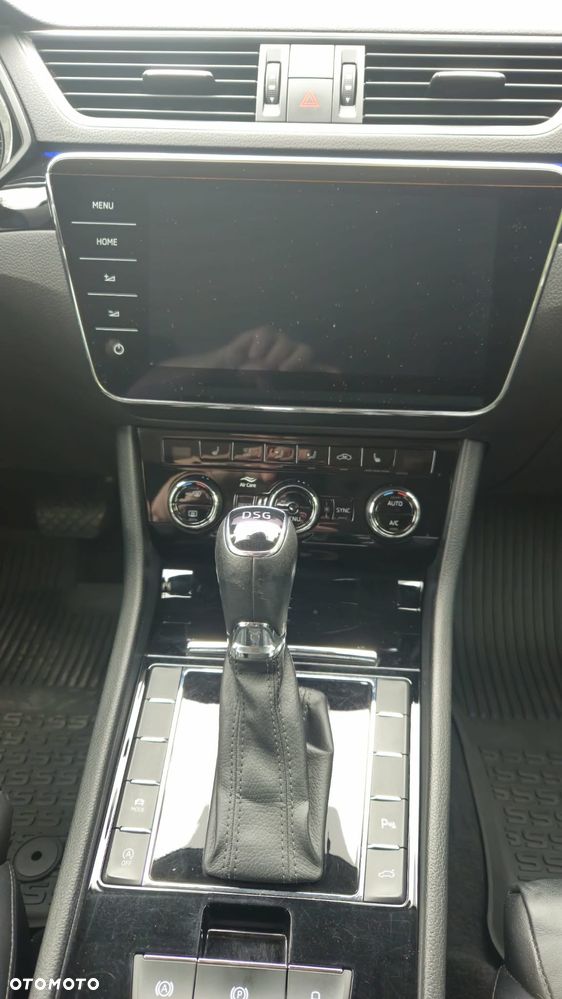 Skoda Superb 2.0 TDI L&K DSG - 9