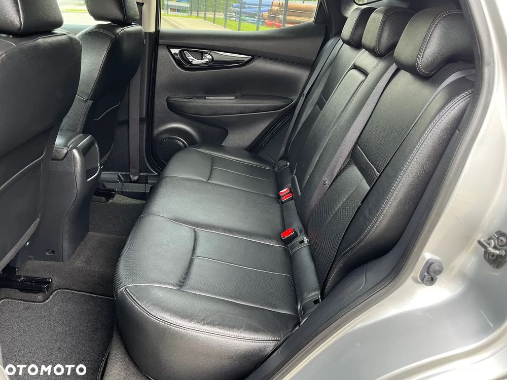 Nissan Qashqai 1.6 dCi Xtronic TEKNA+ - 16