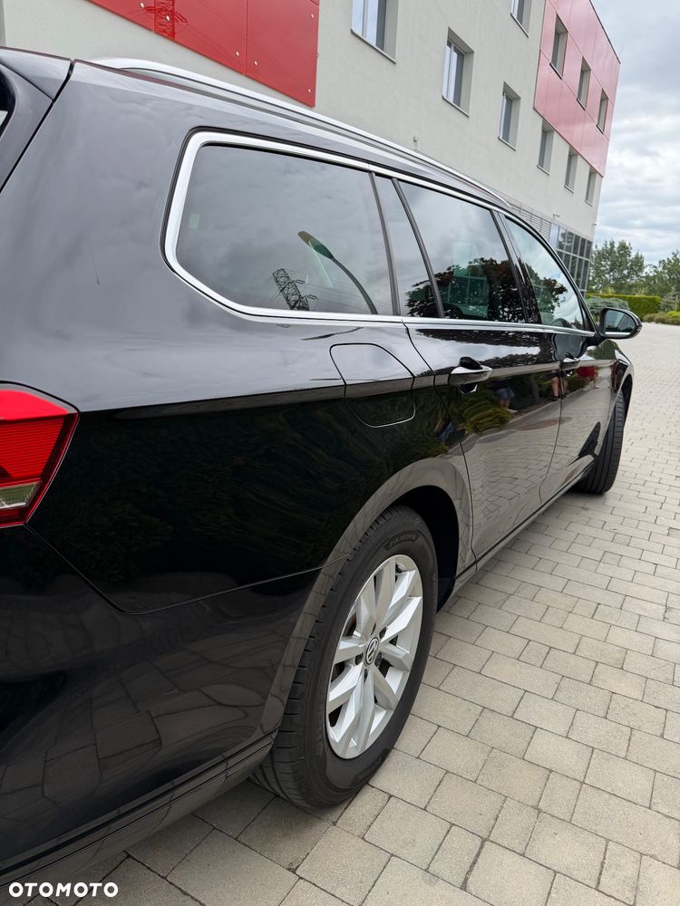 Volkswagen Passat 2.0 TDI (BlueMotion Technology) DSG Comfortline - 9