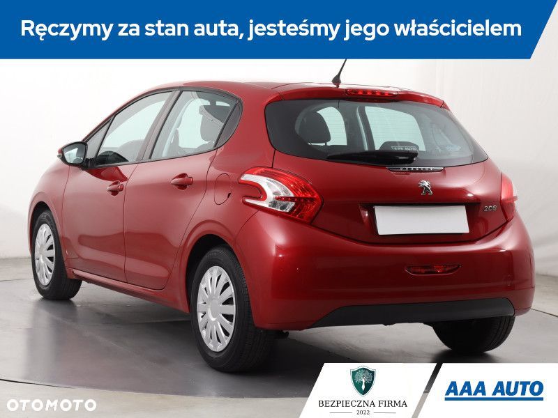 Peugeot 208 - 5