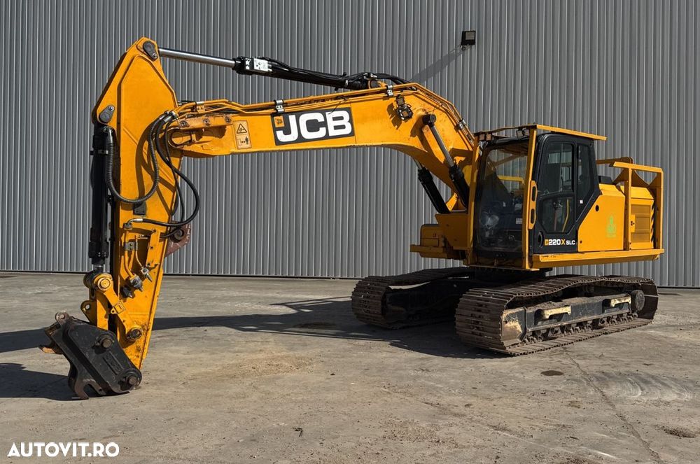 JCB 220X LC Excavator - 2