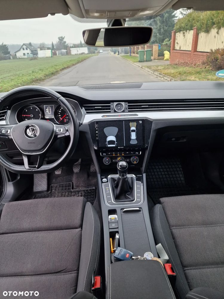 Volkswagen Passat Variant 2.0 TDI BMT Comfortline - 9