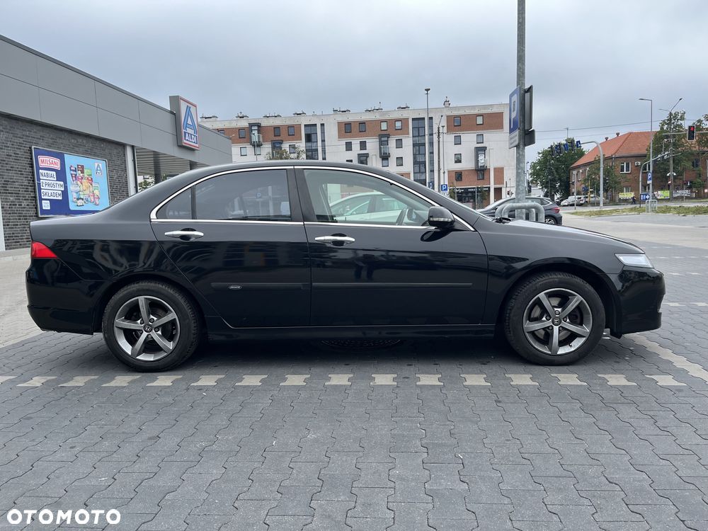 Honda Accord 2.0 Executive - 7