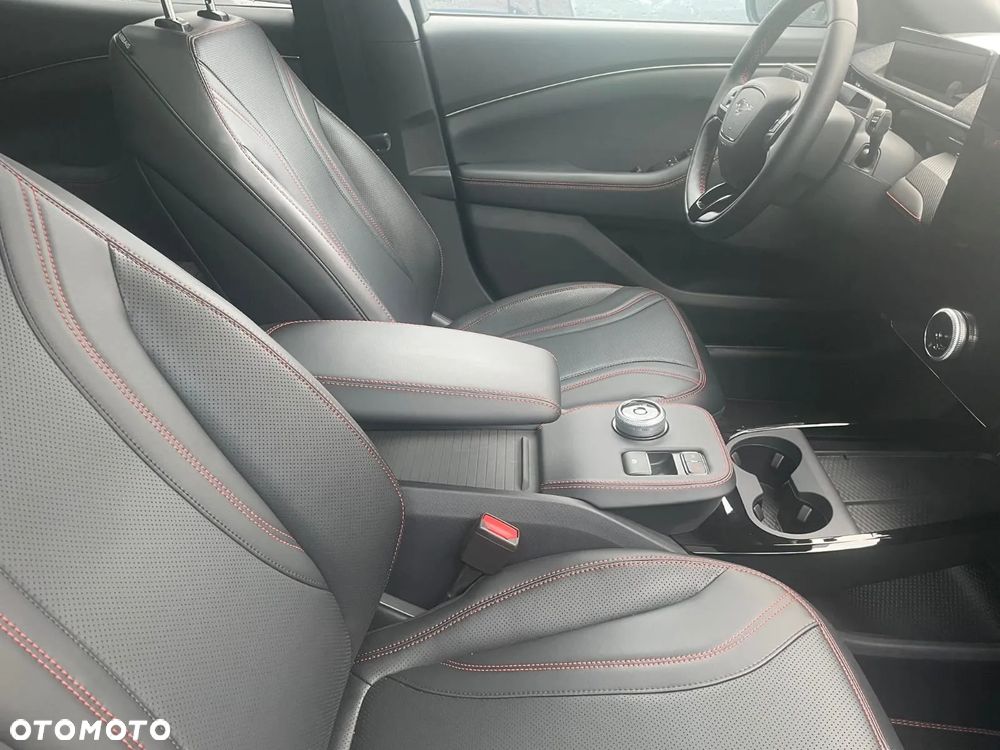 Ford Mustang Mach-E 98kWh AWD Premium - 5