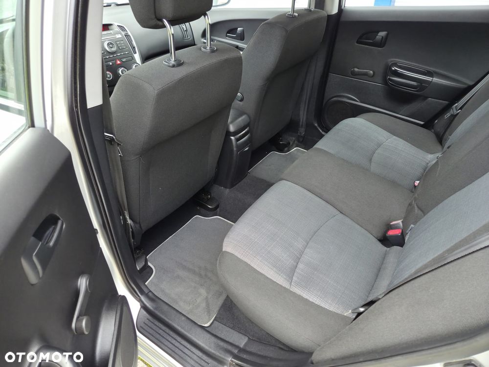 Kia Ceed 1.4 CVVT Attract - 16