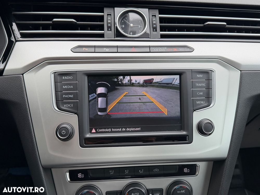 Volkswagen Passat 1.6 TDI (BlueMotion Technology) DSG Comfortline - 16