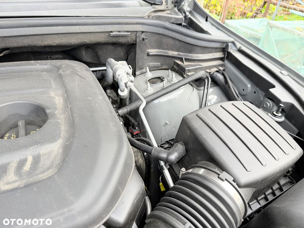 Jeep Grand Cherokee - 28