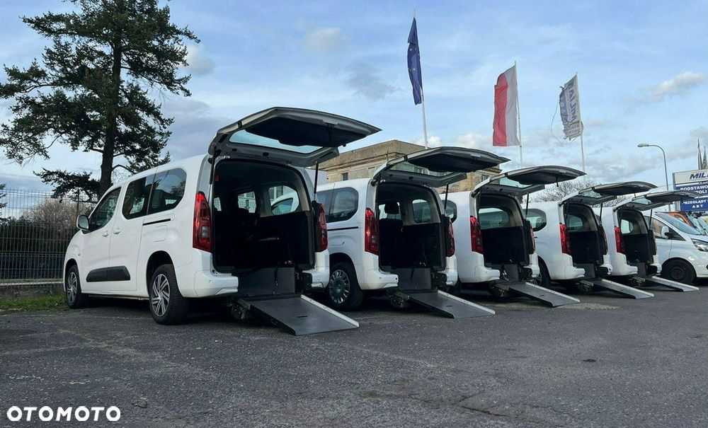 Opel Combo 1.5 CDTI Elegance Plus S&S - 27