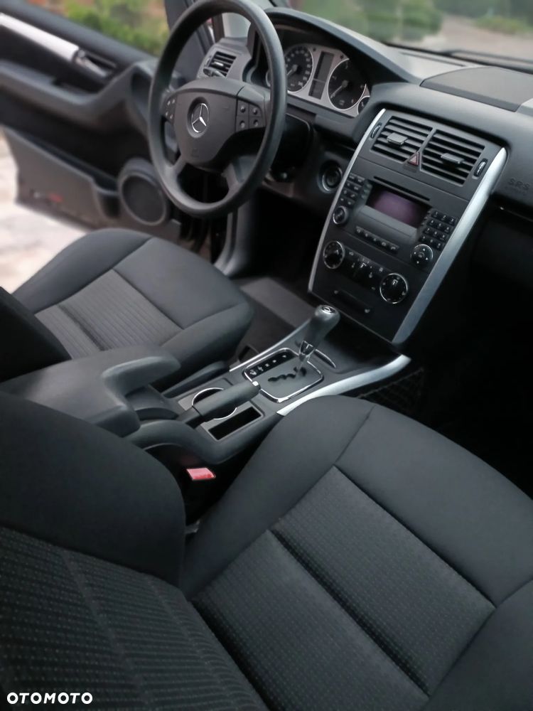 Mercedes-Benz Klasa B 180 CDI Autotronic - 19