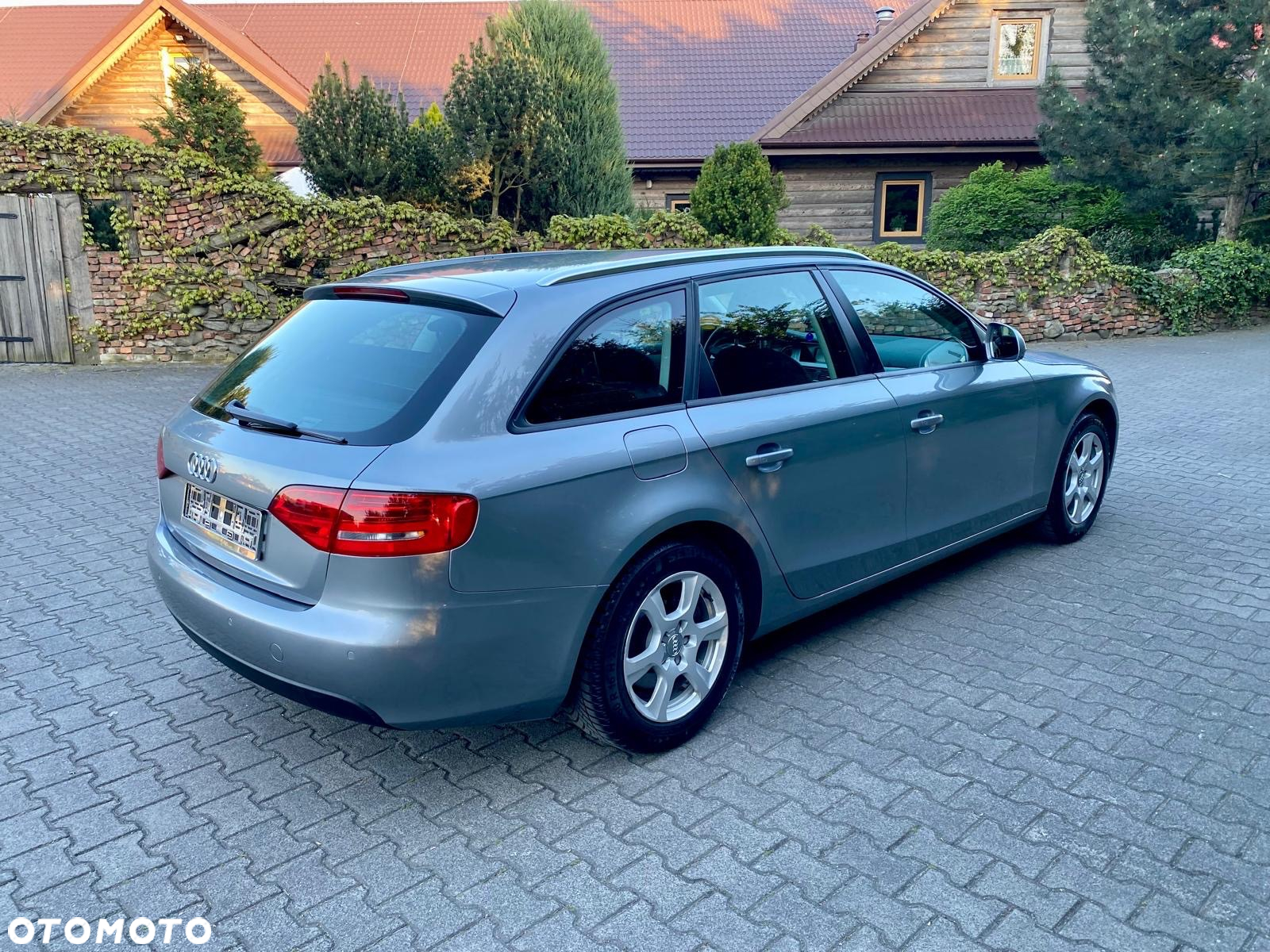 Audi A4 Avant 2.0 TDI DPF Ambiente - 8