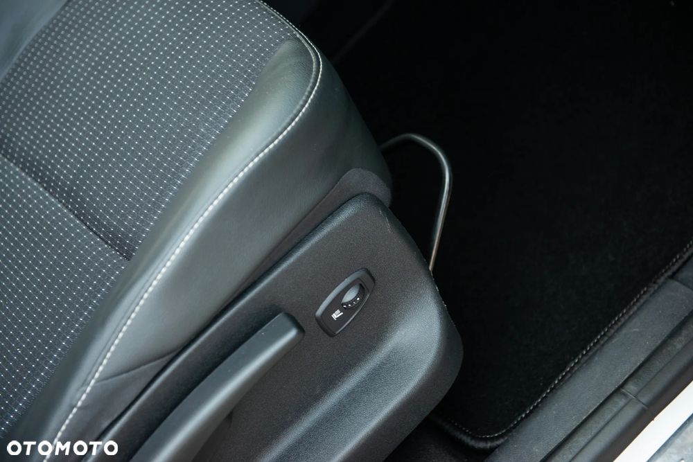 Renault Grand Scenic dCi 150 FAP Bose Edition - 25