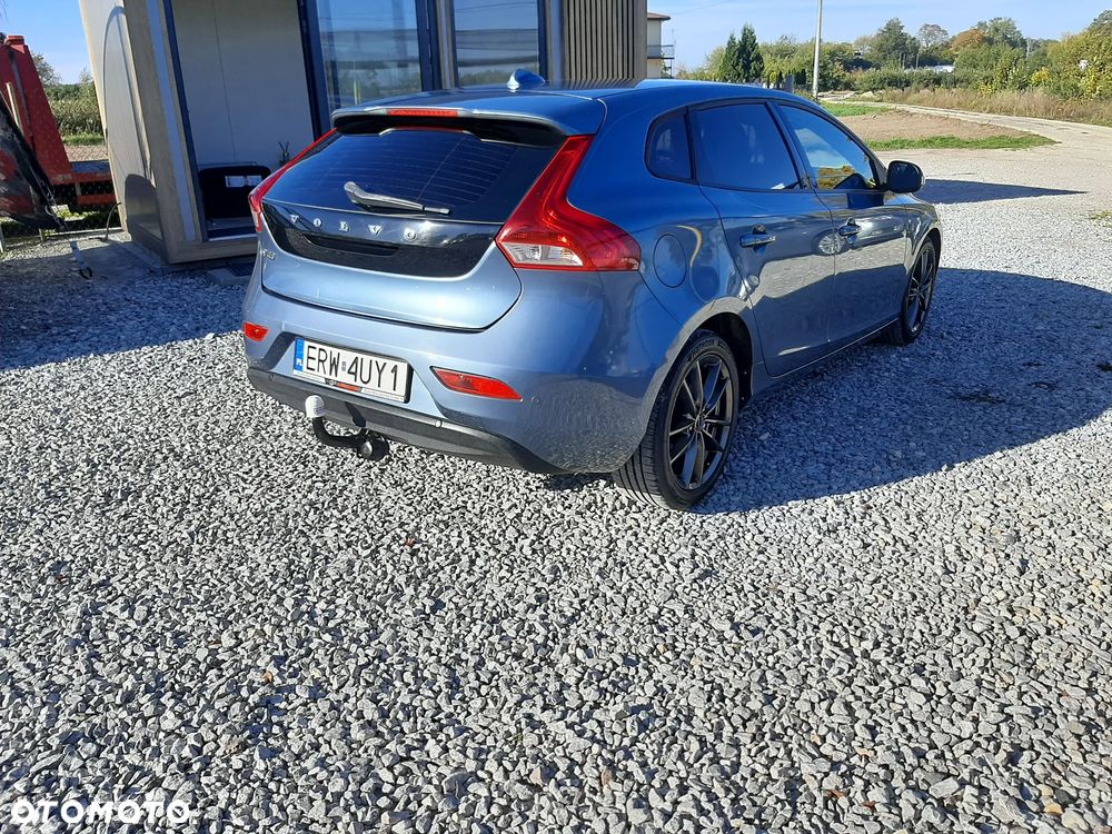 Volvo V40 - 2