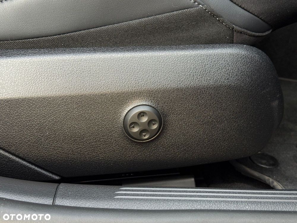 Mercedes-Benz Klasa C - 27