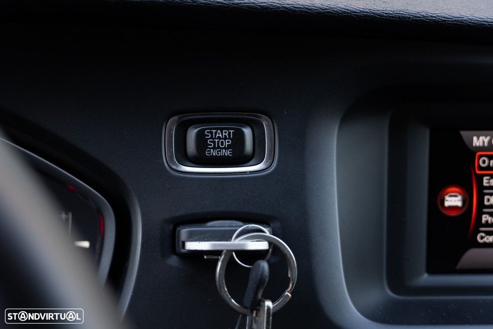 Volvo V40 Cross Country 1.6 D2 Kinetic - 29