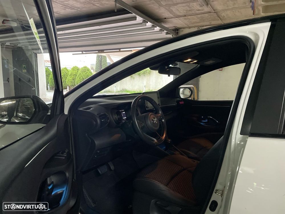 Toyota Yaris - 12