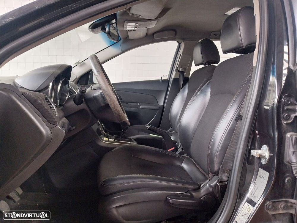 Chevrolet Cruze SW 1.7 VCDi LT - 4