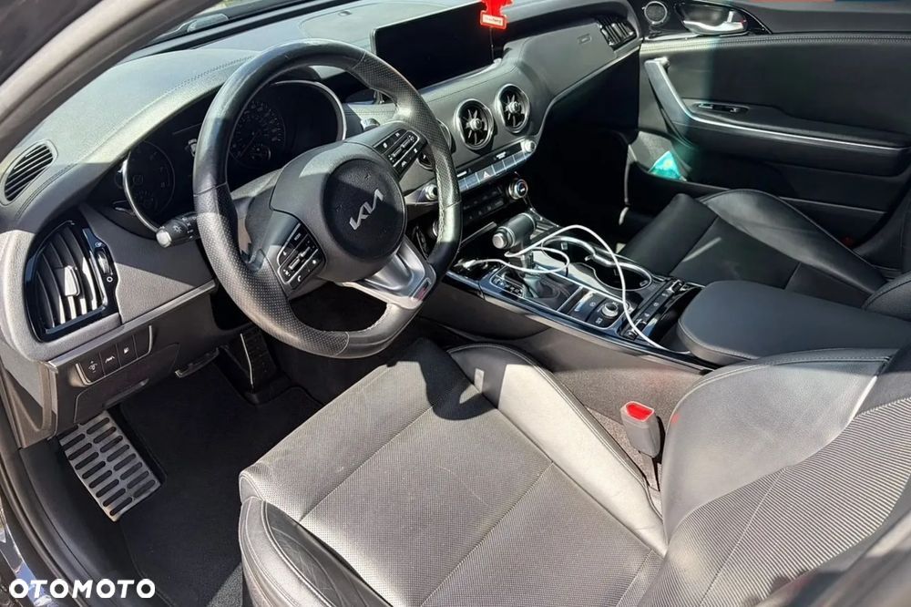 Kia Stinger 3.3 T-GDI V6 GT AWD - 19