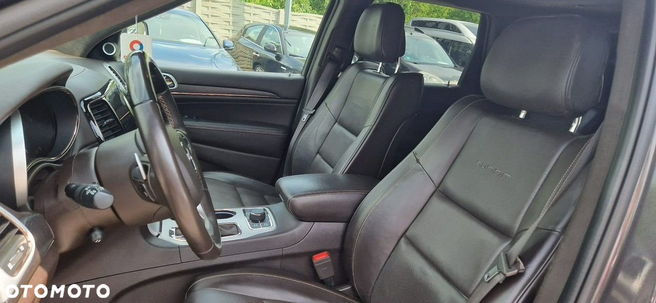 Jeep Grand Cherokee - 28