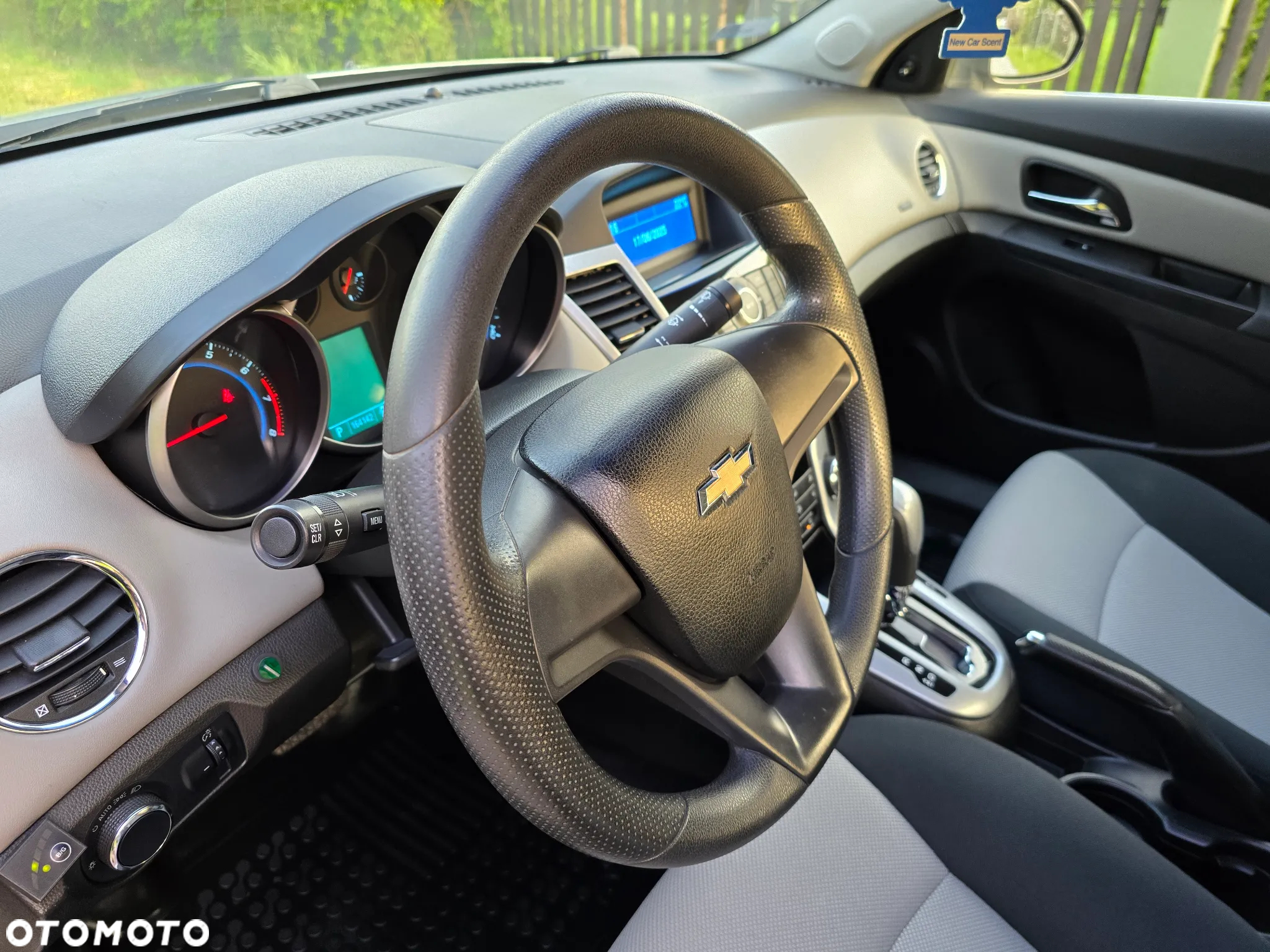 Chevrolet Cruze 1.8 LS+ - 30