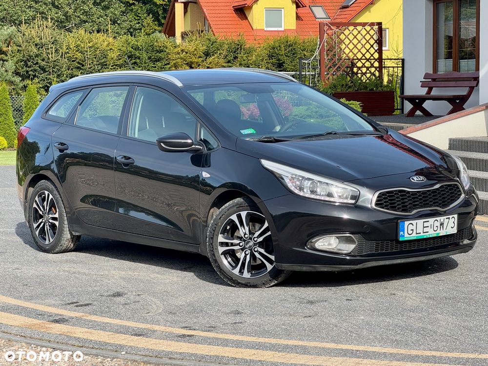 Kia Ceed - 8
