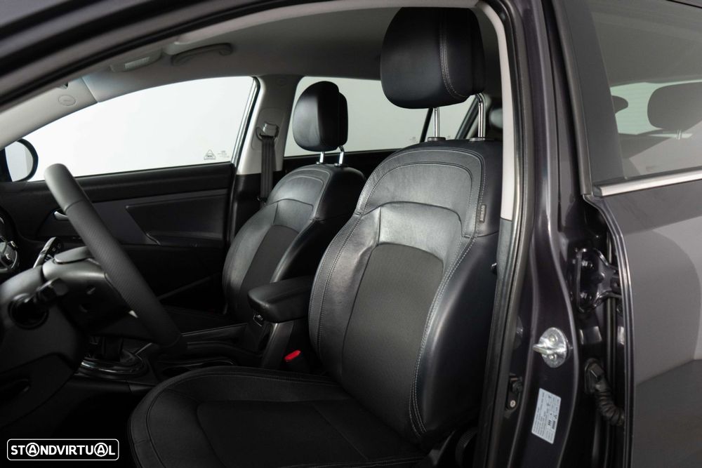 Kia Sportage 1.7 CRDI ISG More Edition - 10