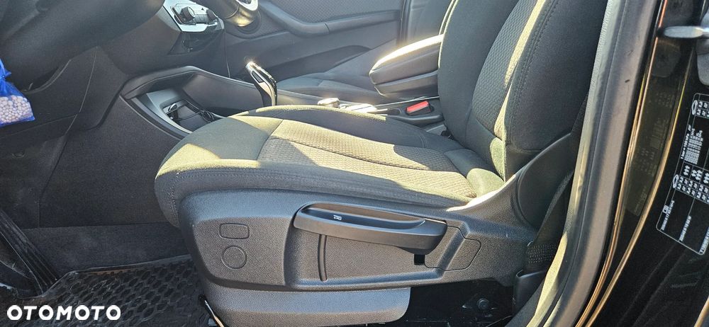 BMW X1 sDrive18i GPF Advantage - 12