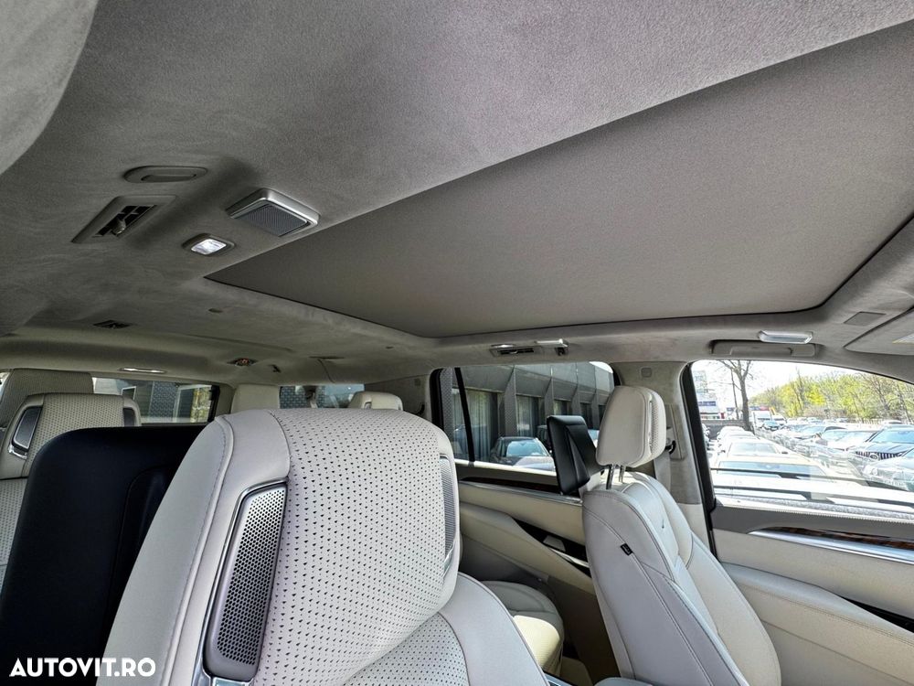 Cadillac Escalade - 9