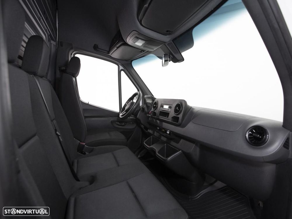 Mercedes-Benz E-SPRINTER - 10