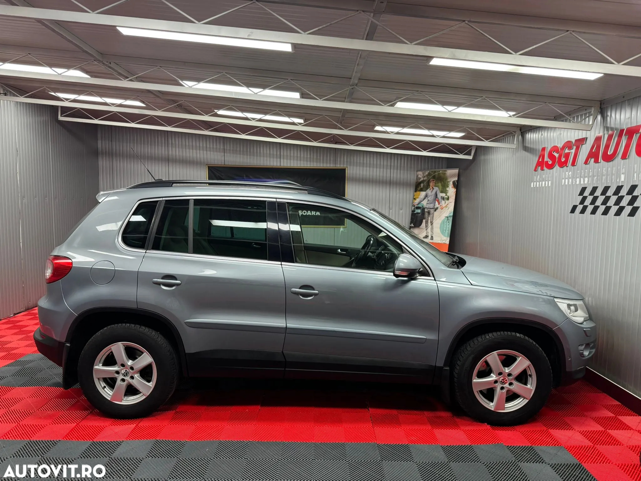 Volkswagen Tiguan - 20