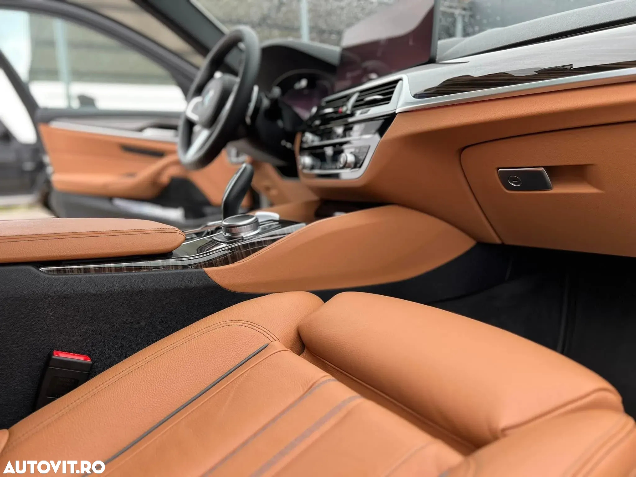 BMW Seria 5 530d xDrive AT MHEV - 15