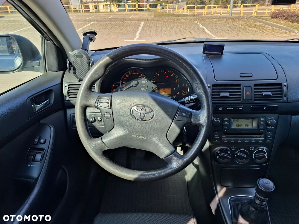 Toyota Avensis 2.0 D-4D Luna - 8