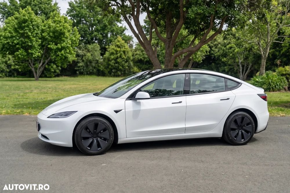 Tesla Model 3 Long Range - 6