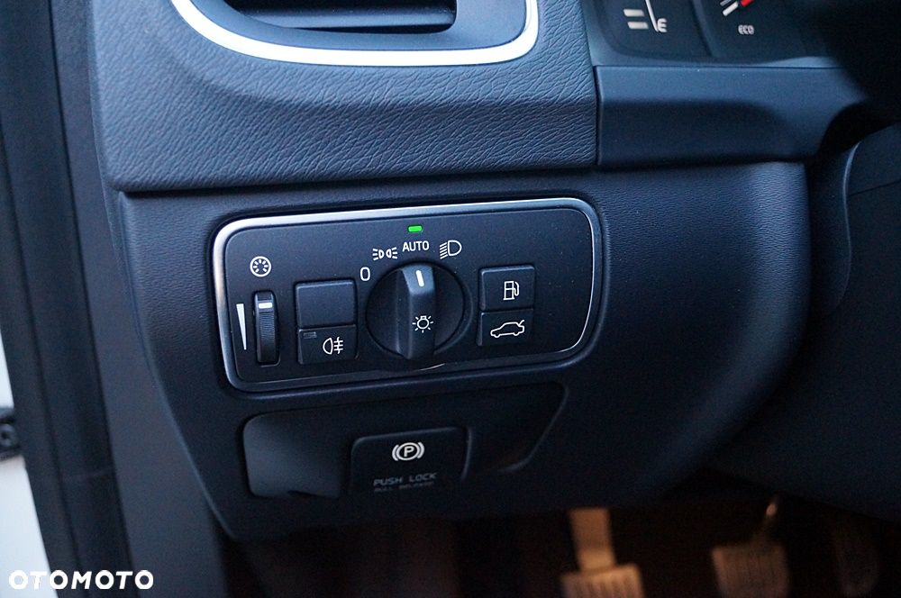 Volvo V60 D4 Edition Pro - 39