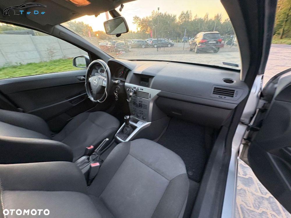 Opel Astra 1.6 Sport EU6 - 25