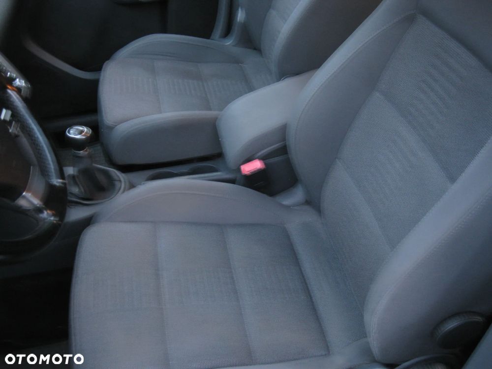 podlokietnik touran - 1