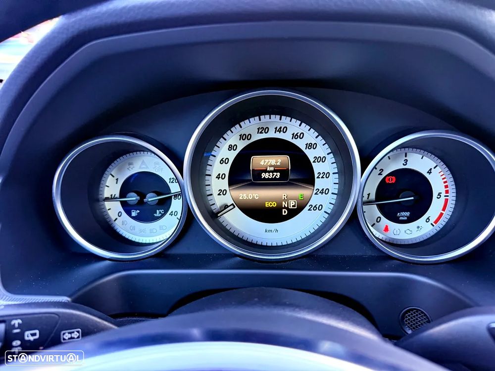 Mercedes-Benz E 250 BlueTEC Avantgarde Auto. - 16