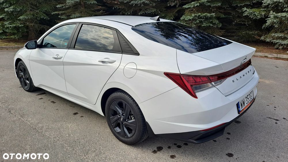 Hyundai Elantra ver-1-6-comfort - 7