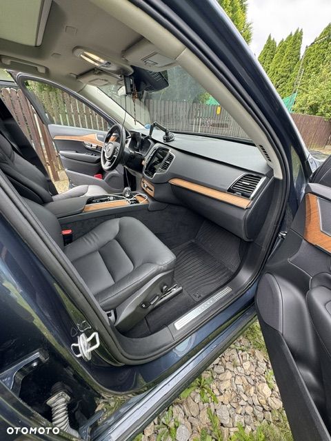 Volvo XC 90 - 26