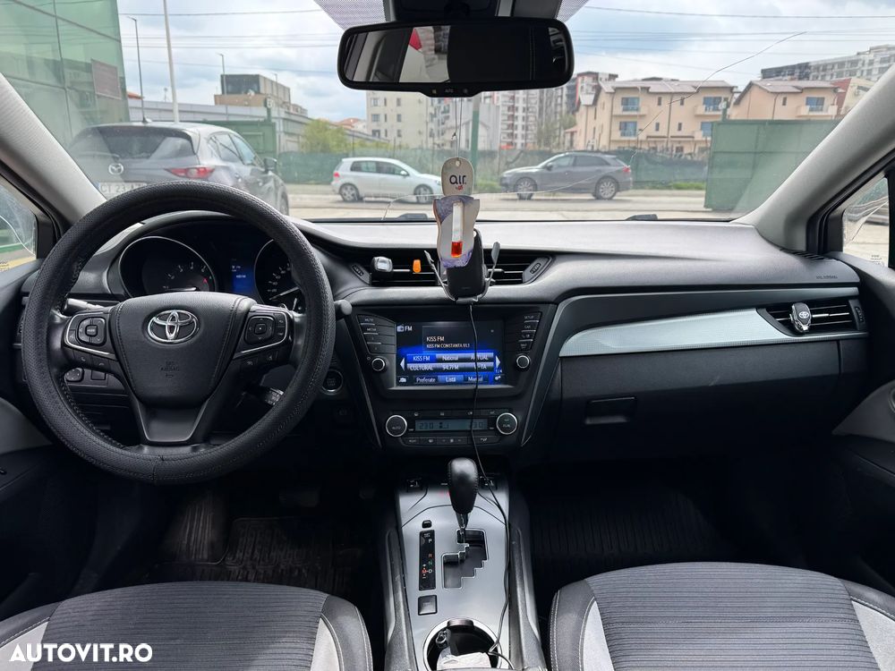 Toyota Avensis 1.8 Multidrive S Team Deutschland - 7