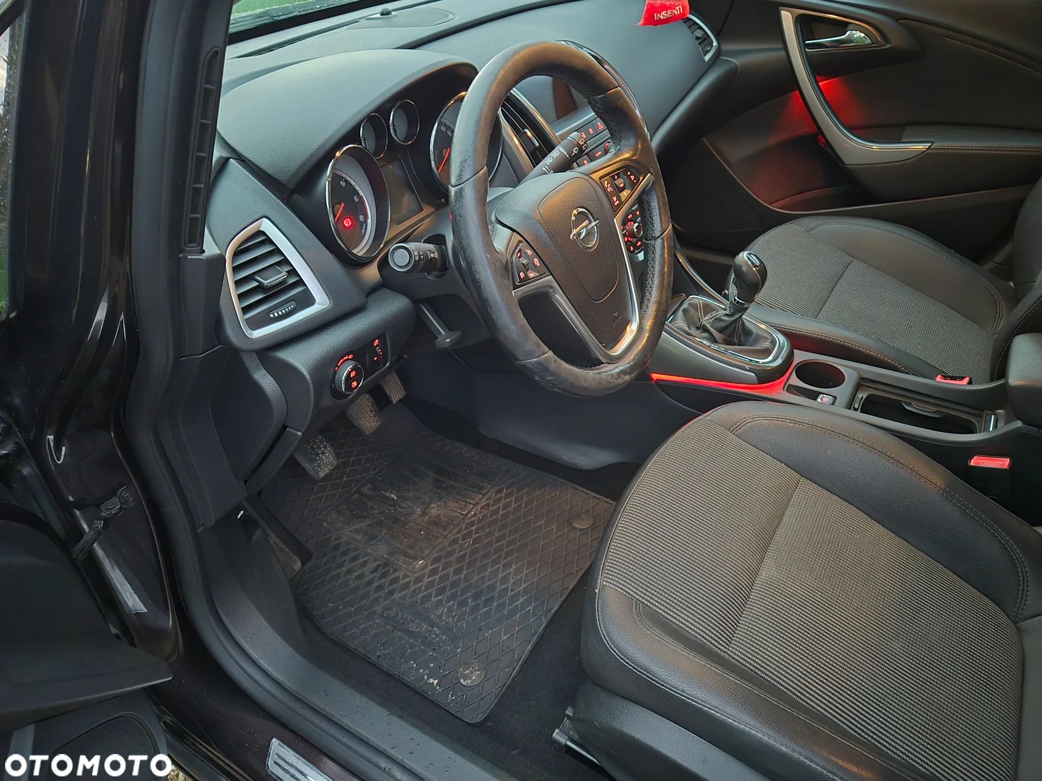 Opel Astra 2.0 CDTI Exklusiv - 17